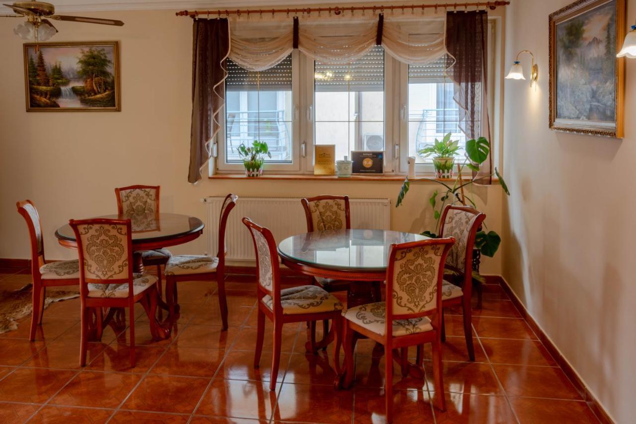 Huerkecz Apartmanhaz Хевиз Экстерьер фото