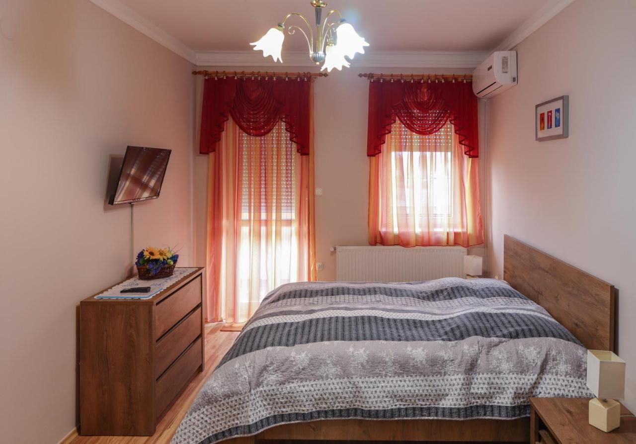 Huerkecz Apartmanhaz Хевиз Экстерьер фото