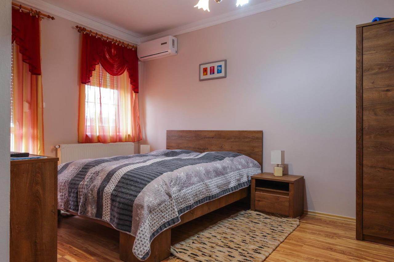 Huerkecz Apartmanhaz Хевиз Экстерьер фото